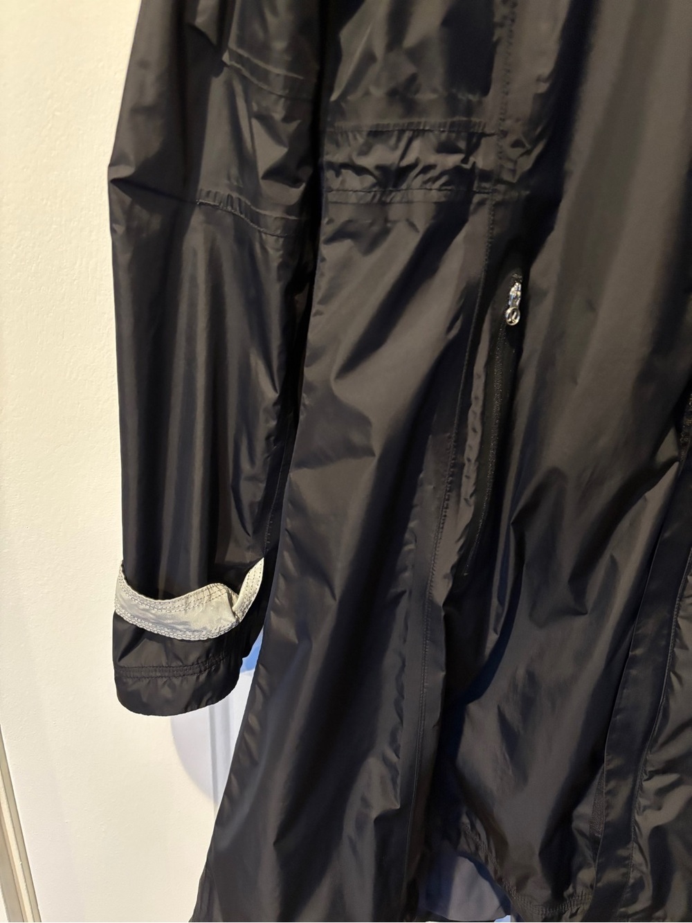 Lululemon Ride On Rain Jacket - Picture 16 of 16